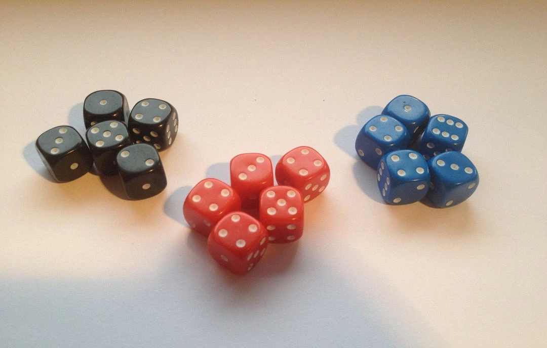 Modiphius Entertainment Achtung! Cthulhu Skirmish - Dice Set 4 Modiphius Entertainment Achtung! Cthulhu Skirmish - Dice Set